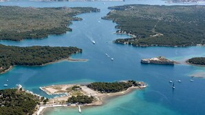 Exterior - Comfortable Apartment in Šibenik Near Old Town & Seabeach (Sibenik)