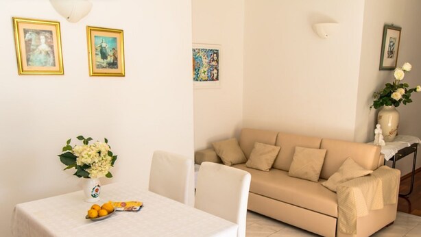 Living room - Contemporary Apartment in Dubrovnik With Patio (Dubrovnik)