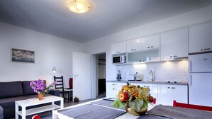 Unclassified image, 3 of 13, button - Modern Apartment in Komiža With Verandah (Komiza)
