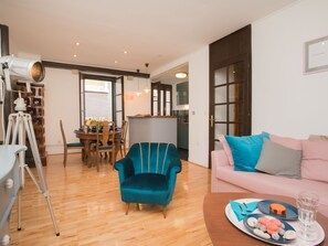 Apartment | Living room - Modern and Spacious Duplex Apartment in the Very Heart of Sibenik old Town (Sibenik)