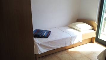4 bedrooms, individually furnished