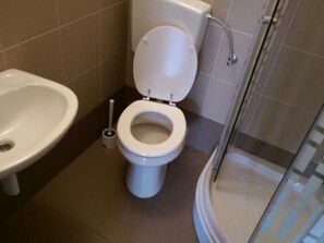 Apartment | Badezimmer | Dusche