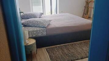 Apartment | 1 bedroom, individually furnished, iron/ironing board, bed sheets