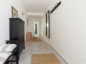 Apartment | Reception - Cozy Coastal Retreat in Zadar (Zadar)