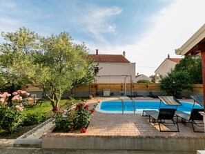 House | Pool | Indoor pool, outdoor pool - Holiday Home in Zemunik Donji With Private Pool (Zemunik Donji)