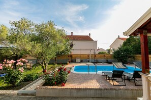 House | Exterior - Holiday Home in Zemunik Donji With Private Pool (Zemunik Donji)