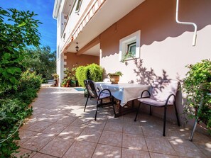 Balcony - Spacious Ground Floor Apartment With Private Covered Terrace, Near the Sea (Bibinje)