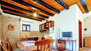 Dining - Spacious Ground Floor Apartment With Private Covered Terrace, Near the Sea (Bibinje)