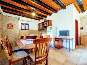 Dining - Spacious Ground Floor Apartment With Private Covered Terrace, Near the Sea (Bibinje)