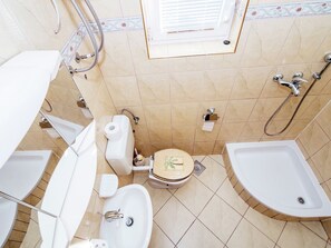 Shower, towels - Spacious Ground Floor Apartment With Private Covered Terrace, Near the Sea (Bibinje)