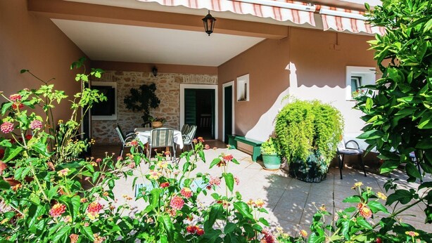 Outdoor dining - Spacious Ground Floor Apartment With Private Covered Terrace, Near the Sea (Bibinje)