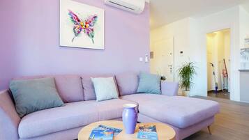 Apartment | Living area