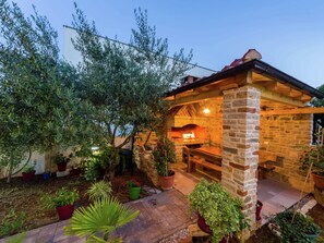 Apartment | Exterior - Luxury Apartment in Zadar With Covered Terrace (Zadar)