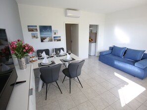 House | Private kitchen - Holiday Home in Bibinje Near Zadar Old Town (Bibinje)