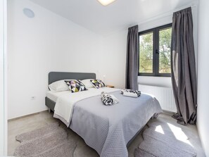 Villa | 8 bedrooms, individually furnished, iron/ironing board