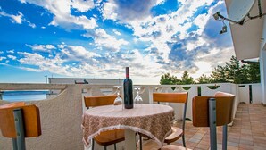 Unclassified image, 2 of 23, button - Modern Apartment With Sea View in Starigrad (Starigrad)