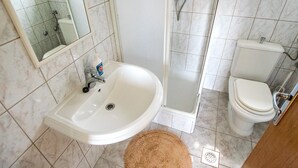 Unclassified image, 5 of 23, button - Modern Apartment With Sea View in Starigrad (Starigrad)