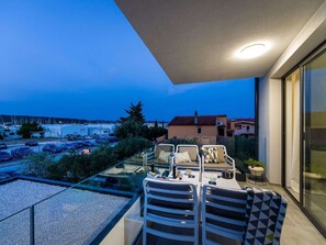 Unclassified image, 2 of 31, button - Modern Apartment With Great sea View Balcony, Shared Pool, Outside Kitchen (Bibinje)