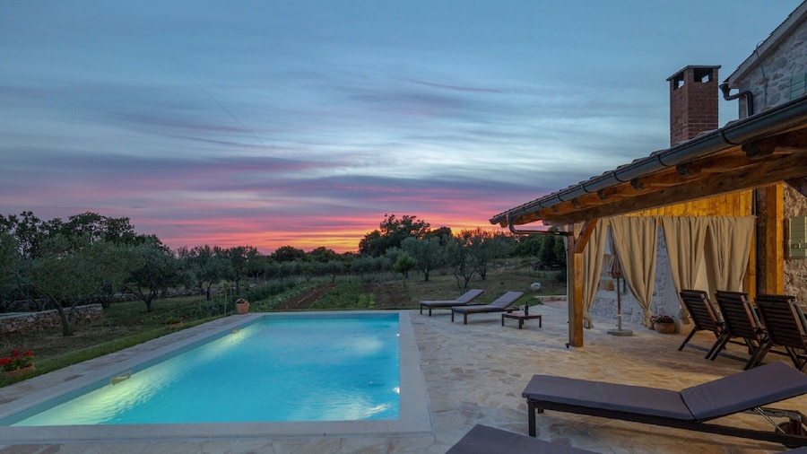 Villa in Posedarje With Private Pool