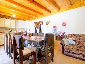 Dining - Holiday Home in Seline Near the Sea (Starigrad)
