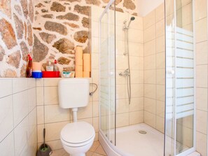 House | Bathroom