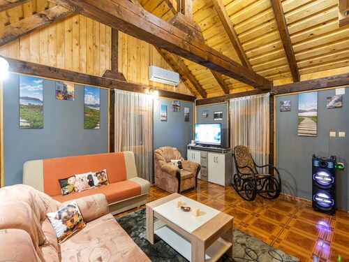 Idyllic Holiday Home in Sveti Ilija with Hot Tub & Sauna