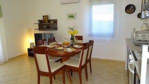 Dining - Quiant Holiday Home in Gorica With Pool (Sukosan)