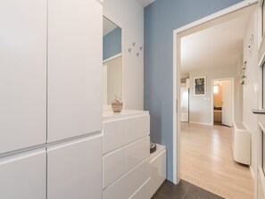 4 Schlafzimmer, individuell eingerichtet, Bettwäsche