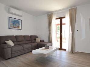 Cottage | Living room