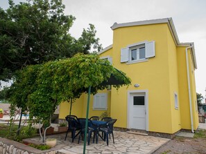 Reception - Charming Holiday Home in Ždrilo With Pool (Posedarje)