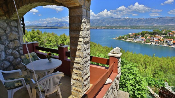 Balcony - Charming Apartment With Private Covered Terrace and Fantastic sea View (Novigrad)