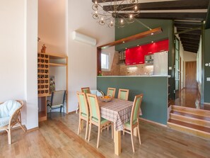 House | Dining