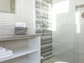 Bathroom - Luxury Villa With Private Pool, Great sea View, Near the Beach (Pakostane)