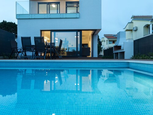Luxury Villa With Private Pool, Great sea View, Near the Beach