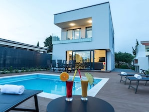 Villa | Pool | Innenpool, Außenpool