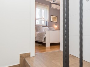 House | 3 bedrooms, individually furnished, bed sheets