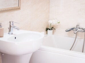 House | Bathroom