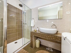 Apartment | Bathroom