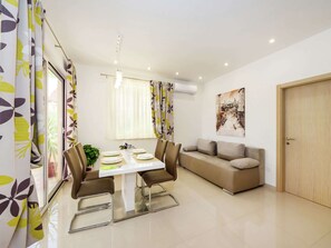 Apartment | Living area