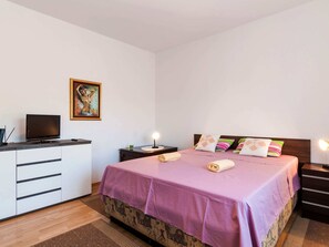 House | 3 bedrooms, individually furnished - Luxurious Holiday Home in Sopot With Pool (Benkovac)