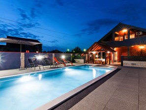 Maison | Piscine | Piscine intérieure, piscine extérieure