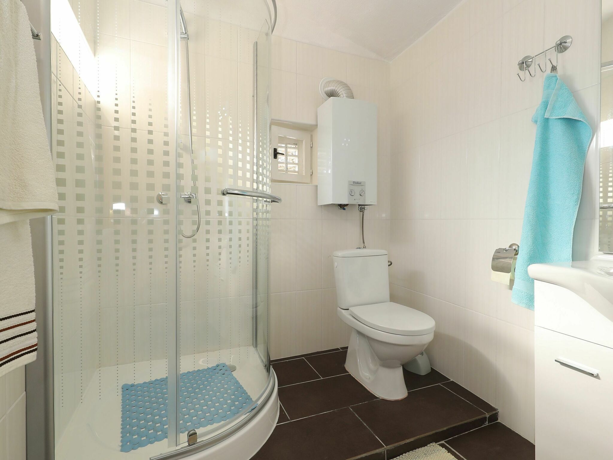 Shower dan handuk