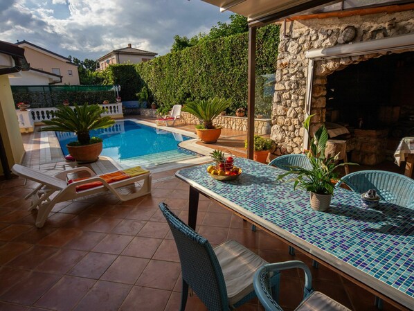 Balcony - Spacious Villa in Rijeka With Swimming Pool (Kostrena)