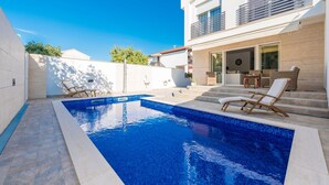 Outdoor pool - Modern Villa in Privlaka With Swimming Pool (Nin)