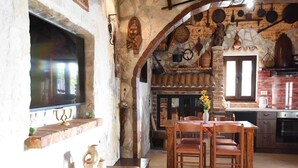 Unclassified image, 5 of 33, button - Charming Holiday Home With Private Pool, Lovely Terrace, Bbq, Nice Guesthouse (Zemunik Donji)