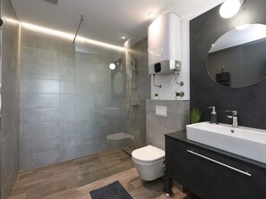 Villa | Bathroom - Luxurious Villa in Nin With Pool (Vrsi)
