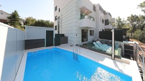 Unclassified image, 3 of 22, button - Luxurious Apartment in Seline Dalmatia, Offering sea Views (Starigrad)