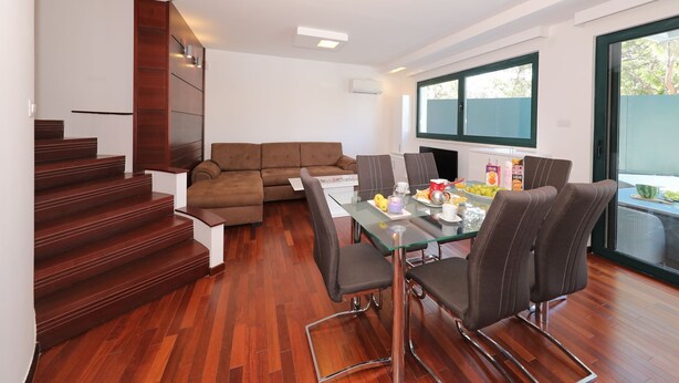 Unclassified image, 1 of 22, button - Luxurious Apartment in Seline Dalmatia, Offering sea Views (Starigrad)