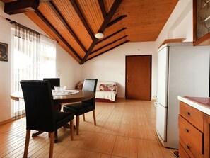 Dining - Premium Apartment in Bibinje With Garden (Bibinje)