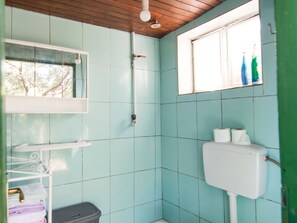 Bathroom - Very Nice, Simple Holiday Home Near the Sea (Pasman)
